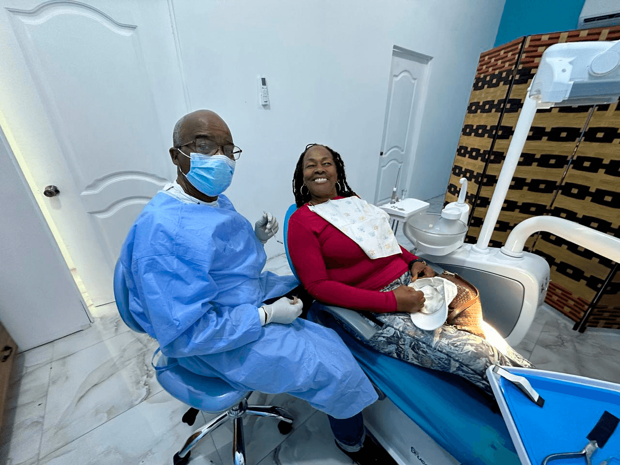 Dr_Doris_Brown_client_dental_protesis